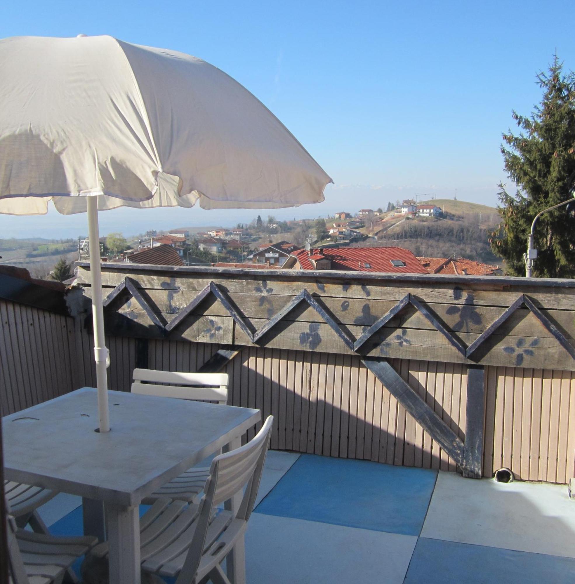 B&B I Colori Dell'Arcobaleno Belvedere Langhe 외부 사진